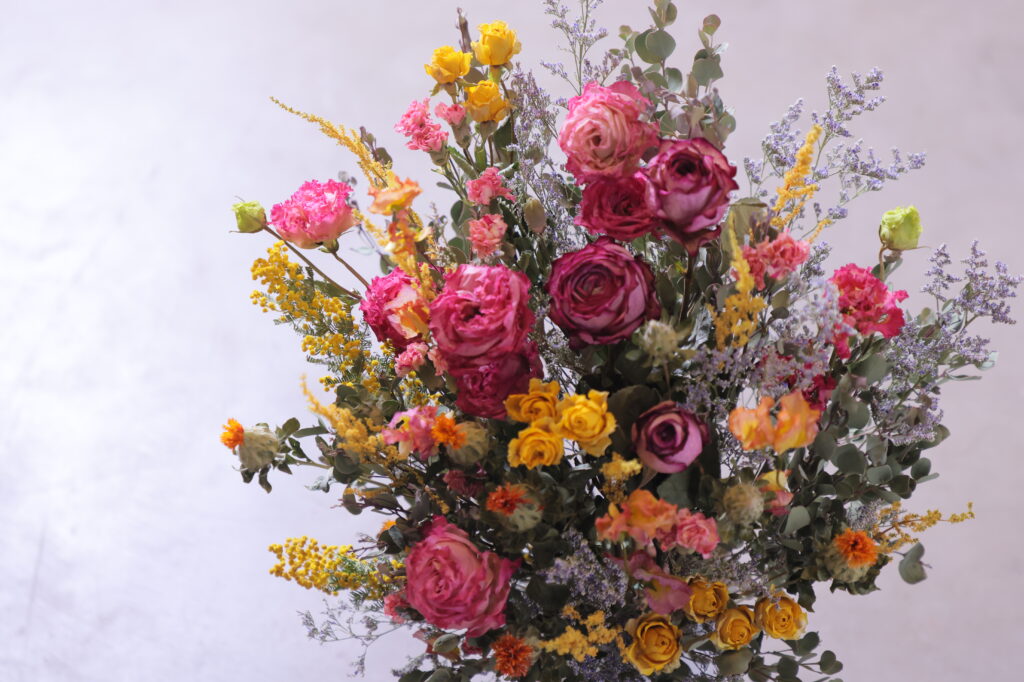 廃棄花を美しくアップサイクル。業界の未来も明るくするethicaの取り組み – 株式会社ethica