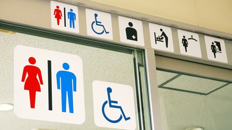 トイレ不足が引き起こす衛生・健康問題