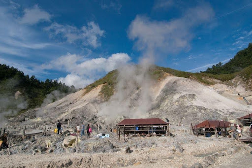 原点は山深い地にある日本有数の湯治場・玉川温泉