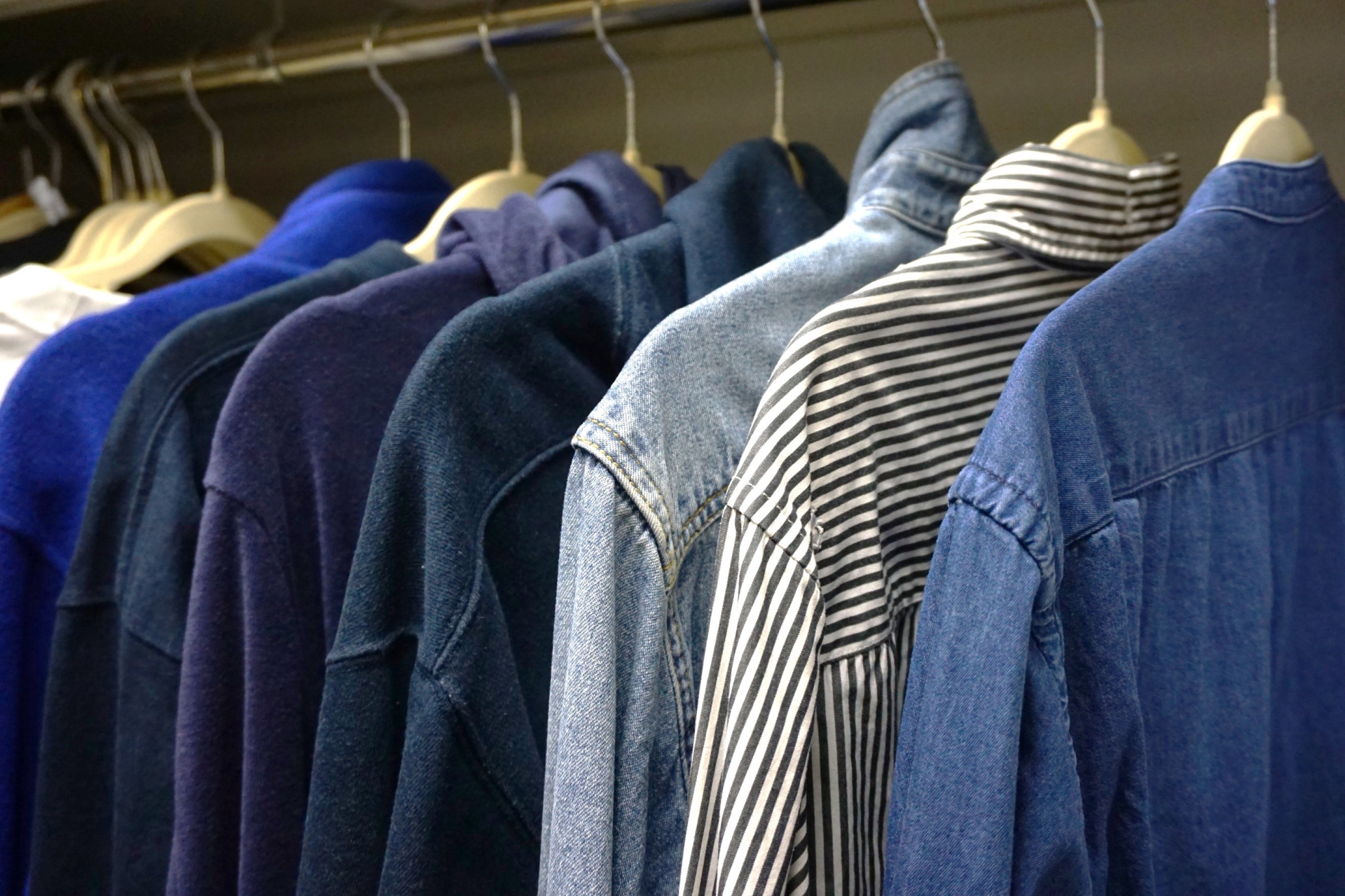 セカンドハンド服を買えるおすすめ店舗・サービス例